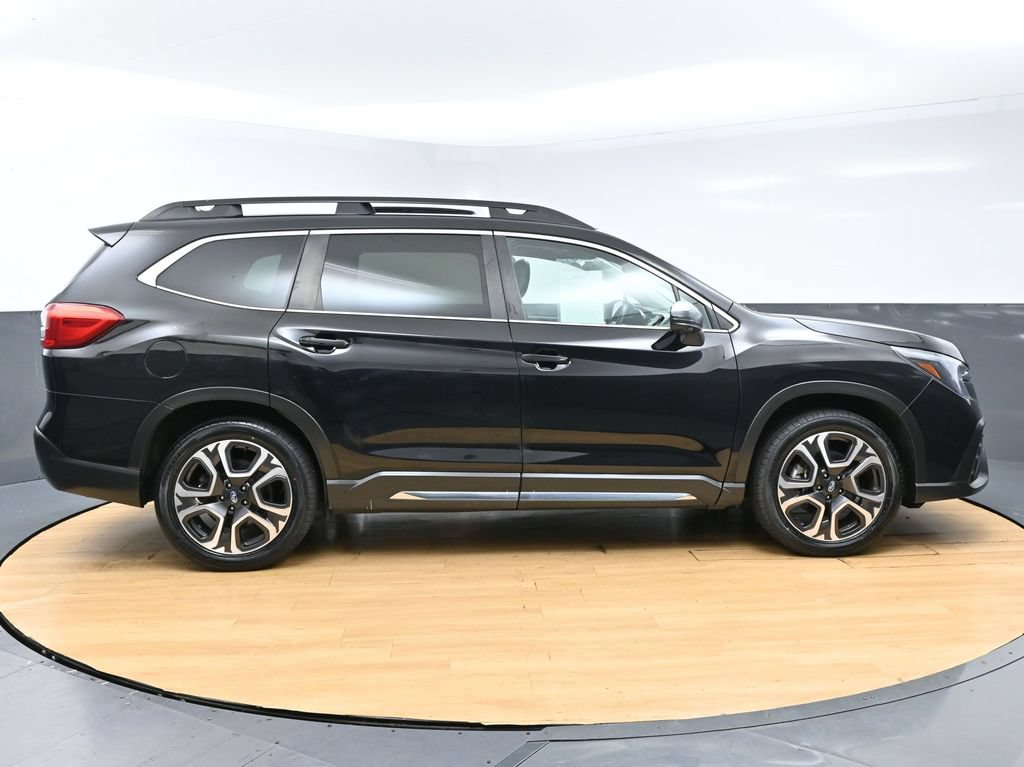 Used 2023 Subaru Ascent Limited w/ Technology Package AWD/4WD image 8