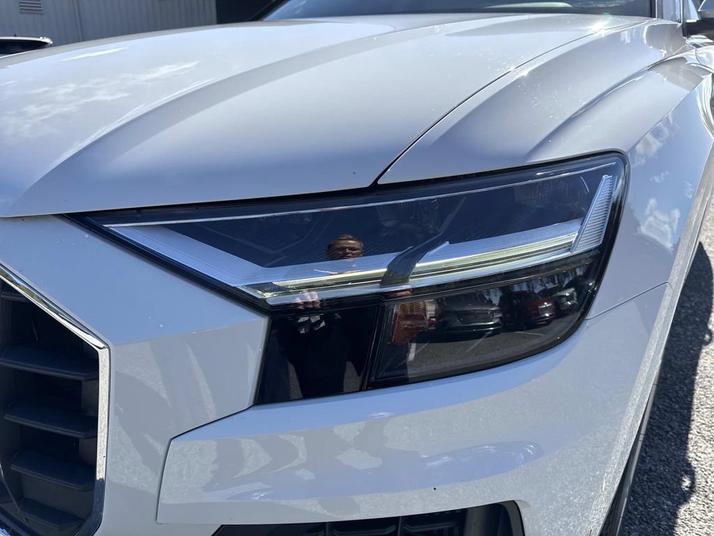 Used 2022 Audi Q8 Premium Plus image 9
