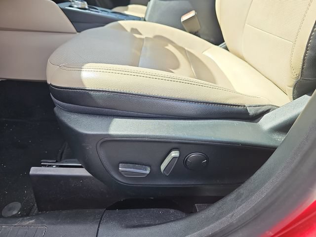 Used 2020 Ford Escape Titanium AWD/4WD image 19