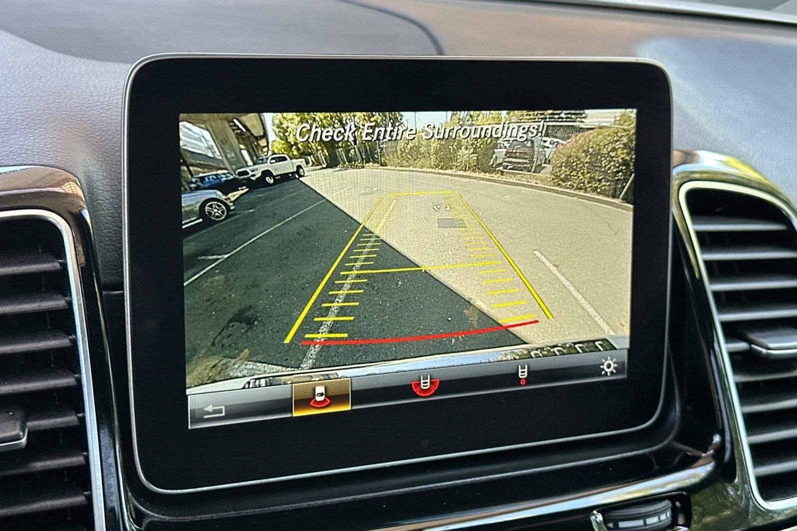 Used 2018 Mercedes-Benz GLE 350 4MATIC image 27