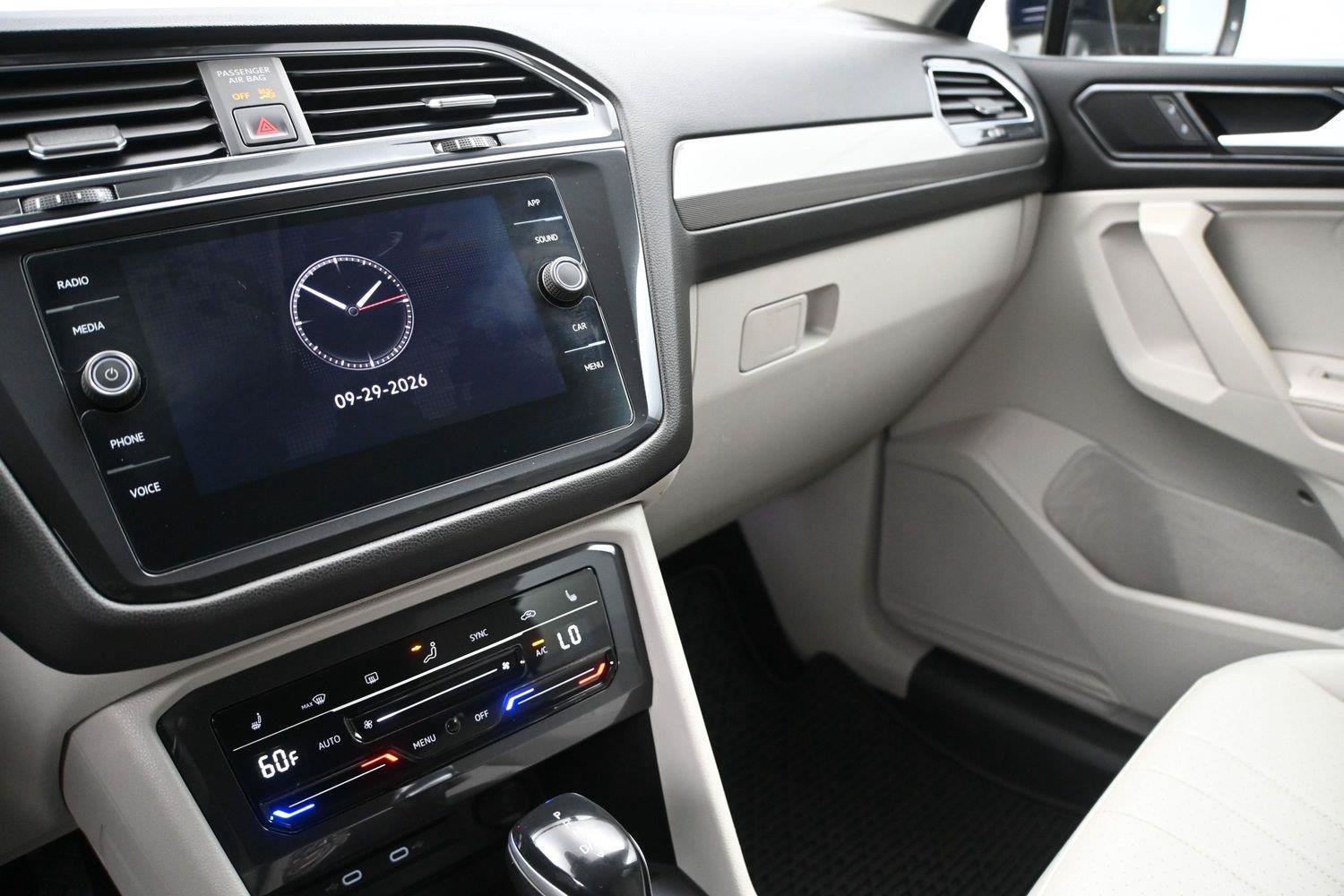 Used 2022 Volkswagen Tiguan SE AWD/4WD image 4