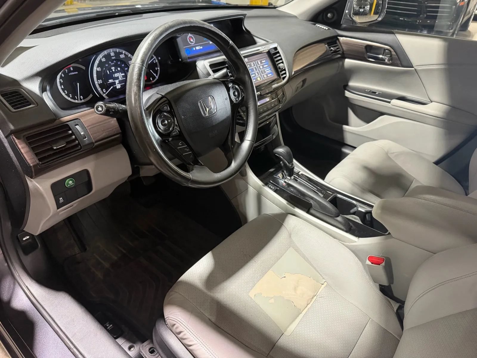 Used 2017 Honda Accord EX-L image 8