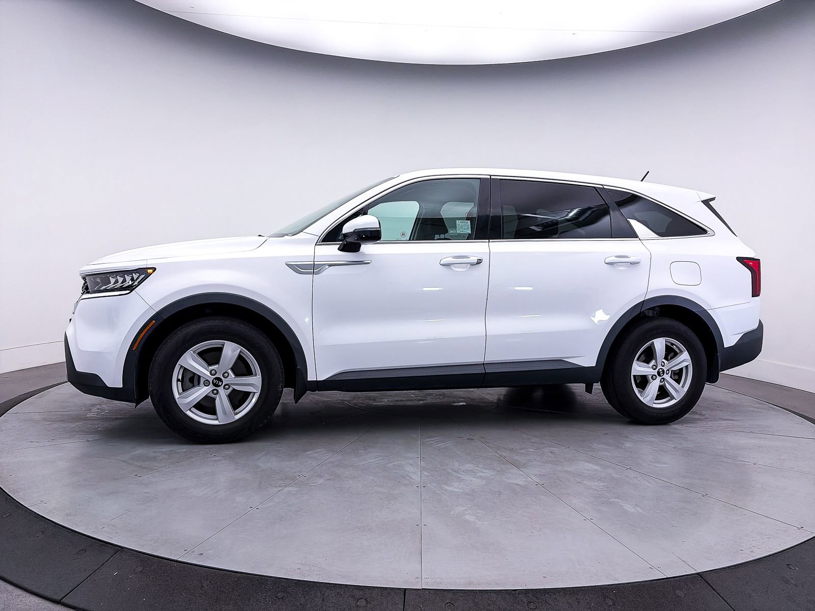 Used 2021 Kia Sorento LX image 31