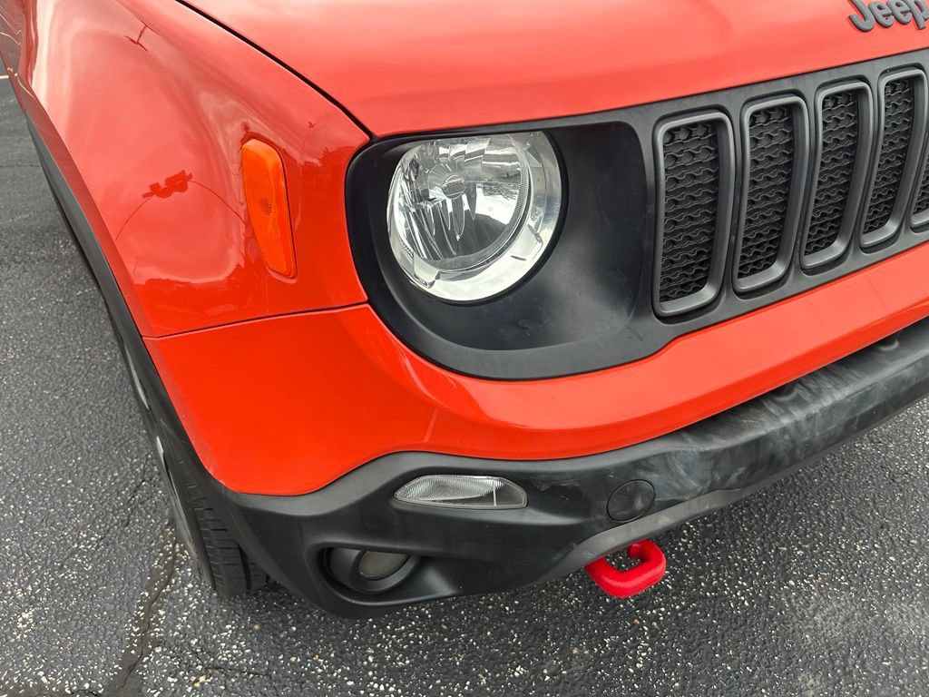 Used 2020 Jeep Renegade Trailhawk AWD/4WD image 3