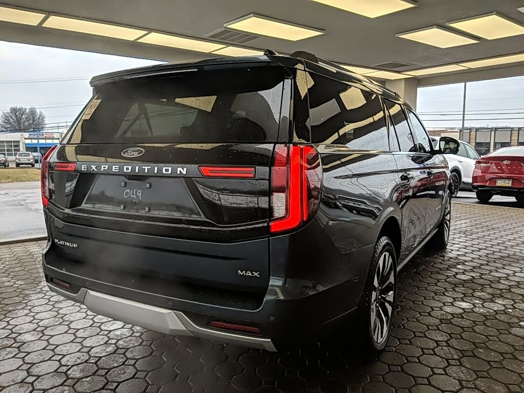 Used 2025 Ford Expedition Max Platinum w/ Driver's Package image 5