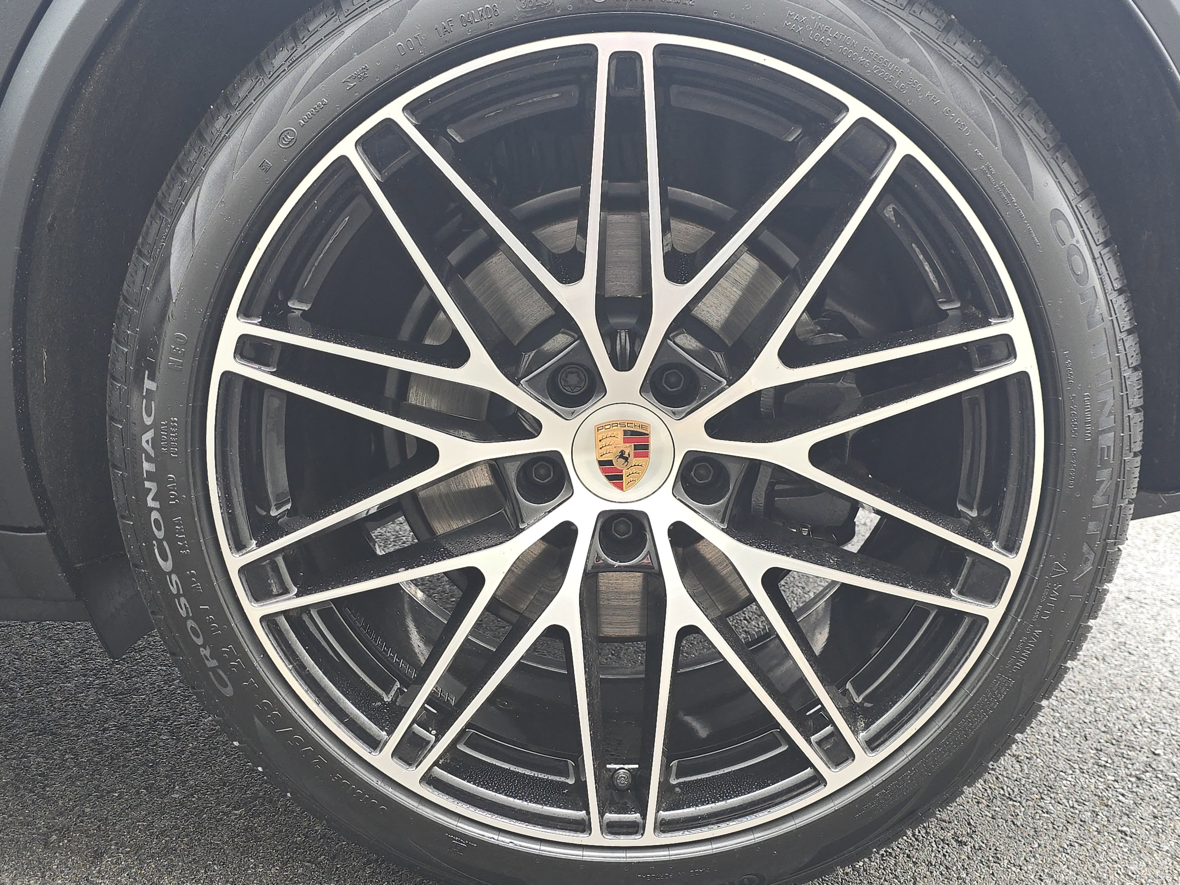 New 2026 Porsche Macan 4 Electric image 27