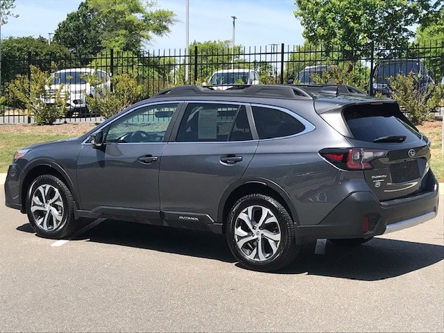 Used 2022 Subaru Outback Limited w/ Popular Package #2 AWD/4WD image 4