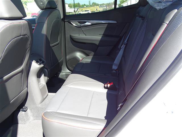 Used 2022 Buick Envision Essence w/ Sport Touring Package FWD image 7