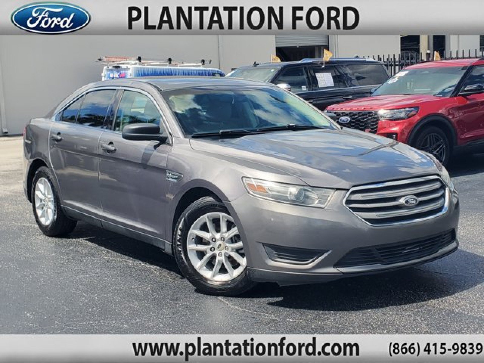 Used 2014 Ford Taurus SE
