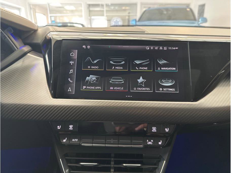 Used 2022 Audi e-tron GT Prestige w/ Prestige Package image 19