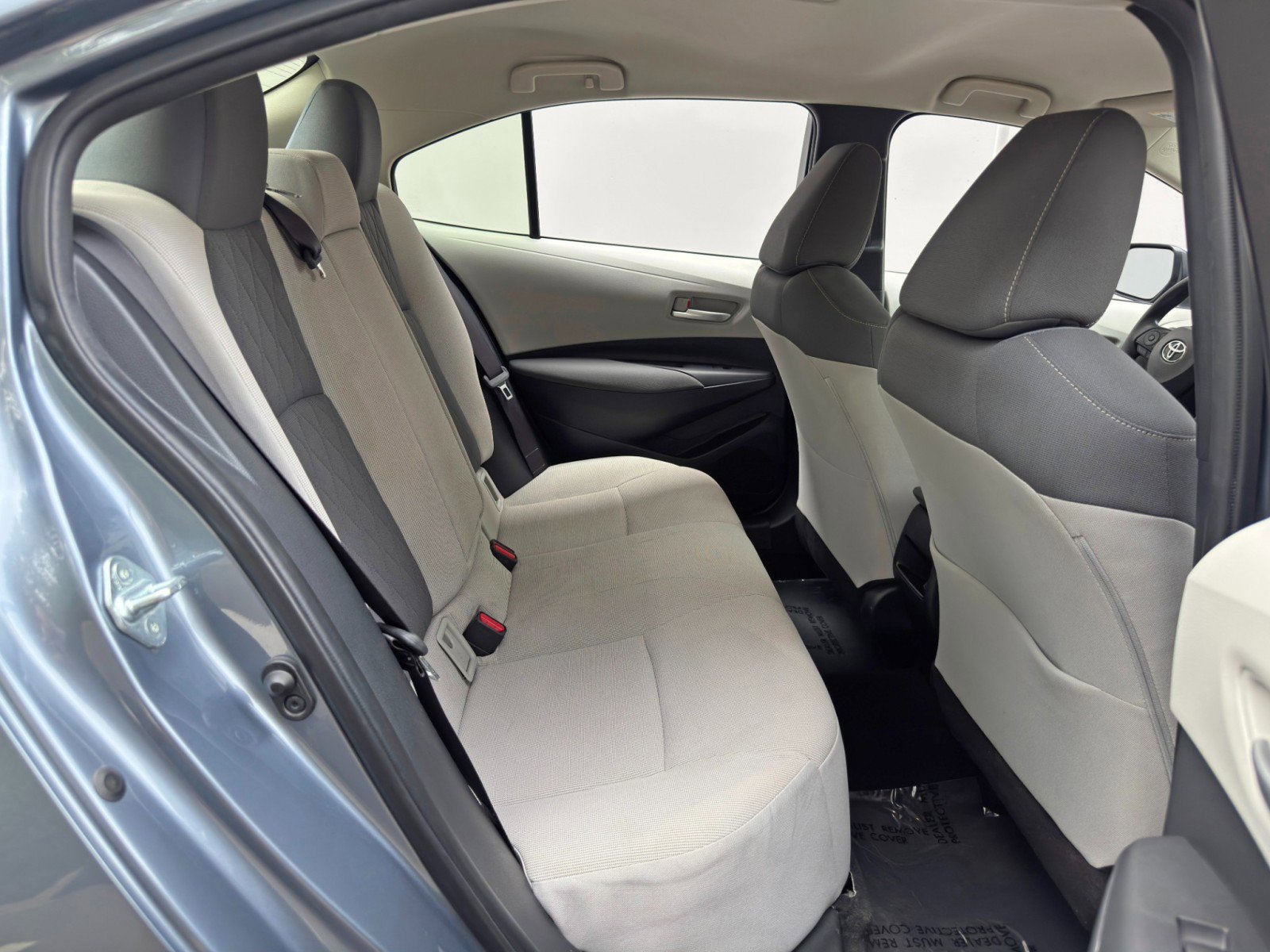 Used 2020 Toyota Corolla LE FWD image 35