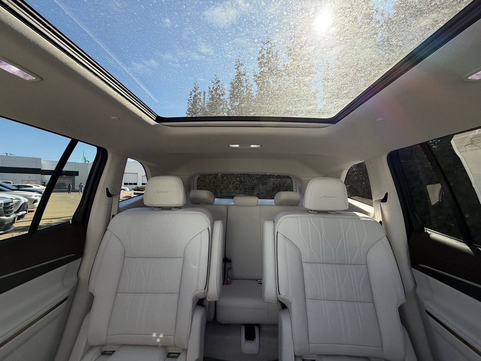 New 2026 Buick Enclave Avenir w/ Super Cruise Package AWD/4WD image 3