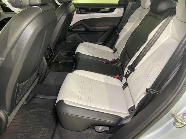 New 2026 Porsche Cayenne E-Hybrid Coupe image 19