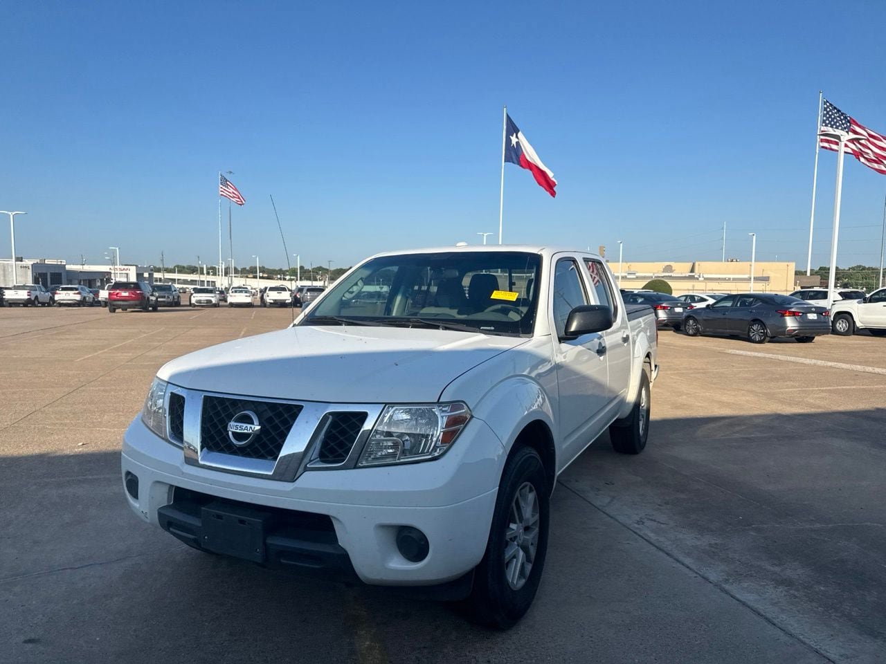 Used 2016 Nissan Frontier SV RWD image 6