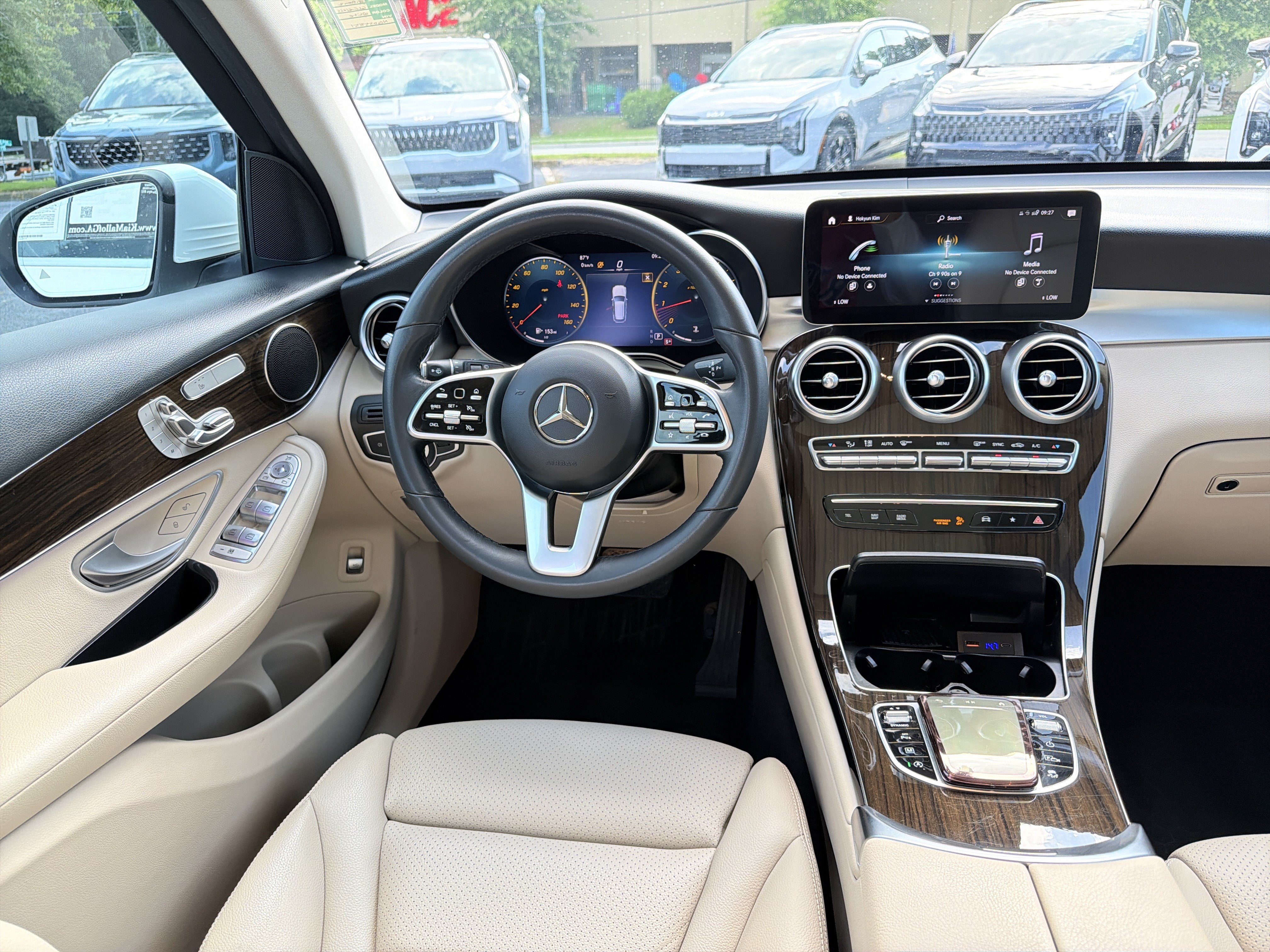 Used 2022 Mercedes-Benz GLC 300 image 3