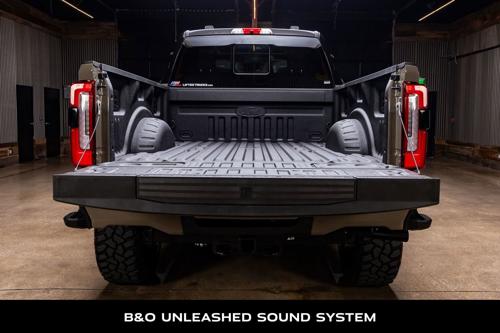 Used 2026 Ford F250 Platinum w/ Platinum Plus Package AWD/4WD image 9