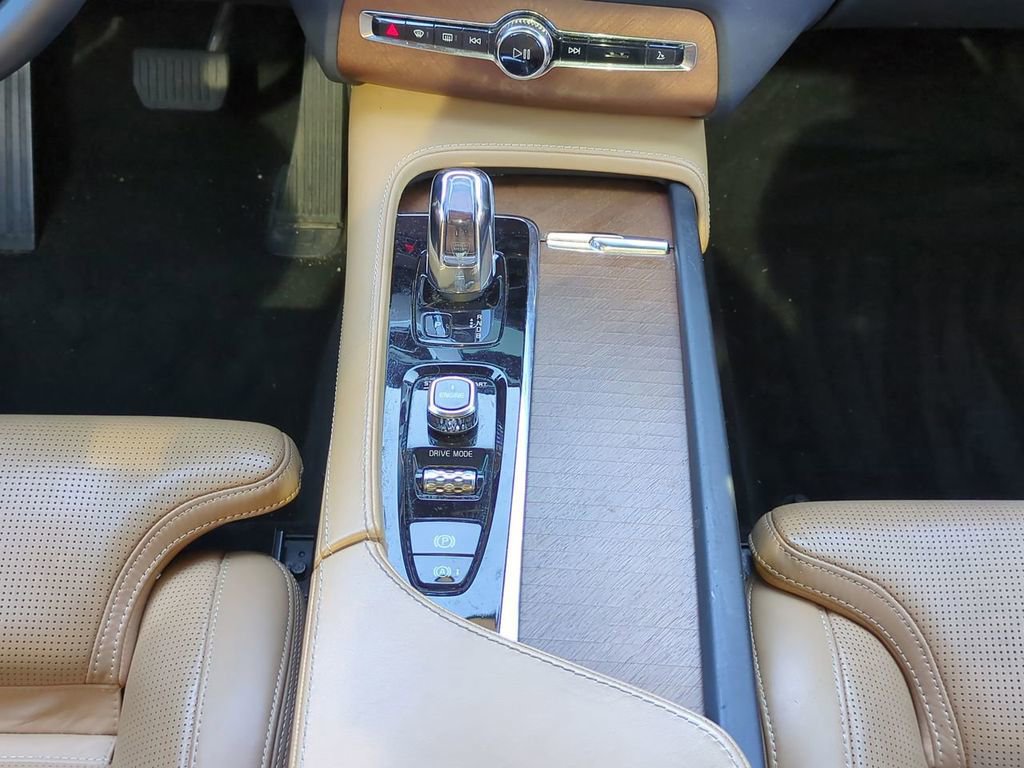 Used 2017 Volvo XC90 T8 Inscription w/ Vision Package image 19