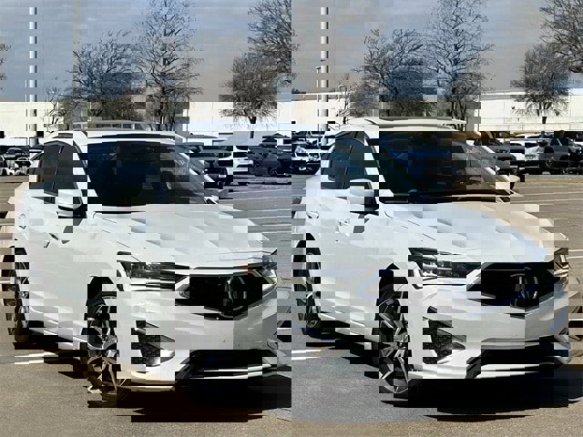 Used 2019 Acura ILX w/ Premium Package image 2