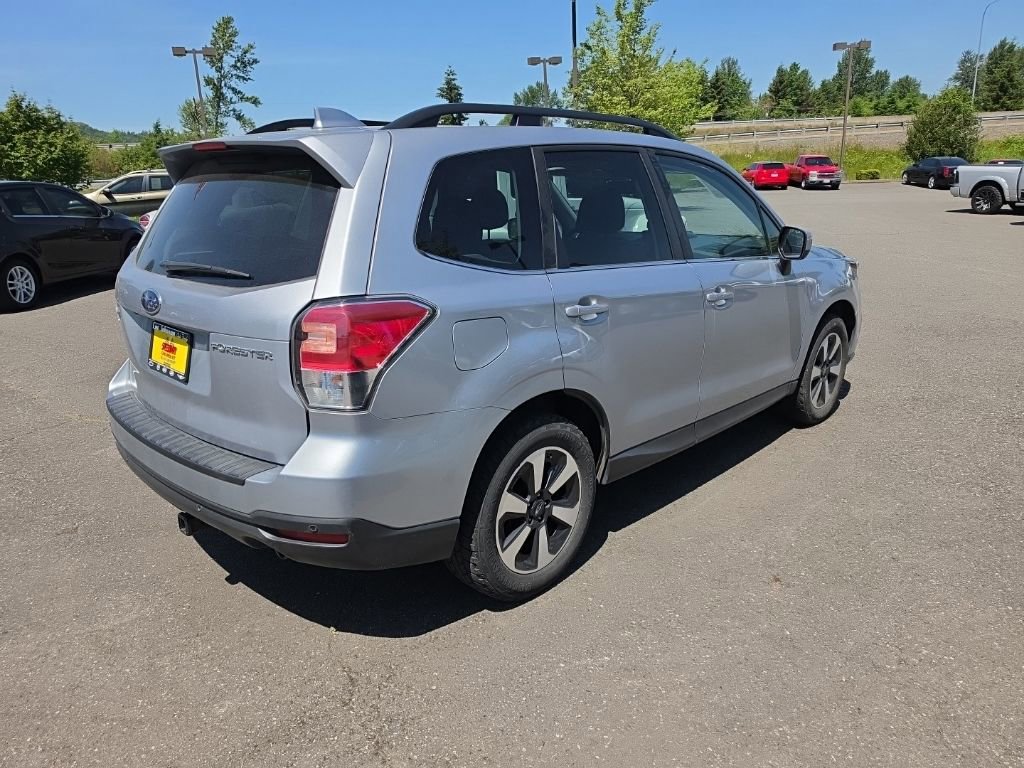 Used 2018 Subaru Forester 2.5i Limited AWD/4WD image 6