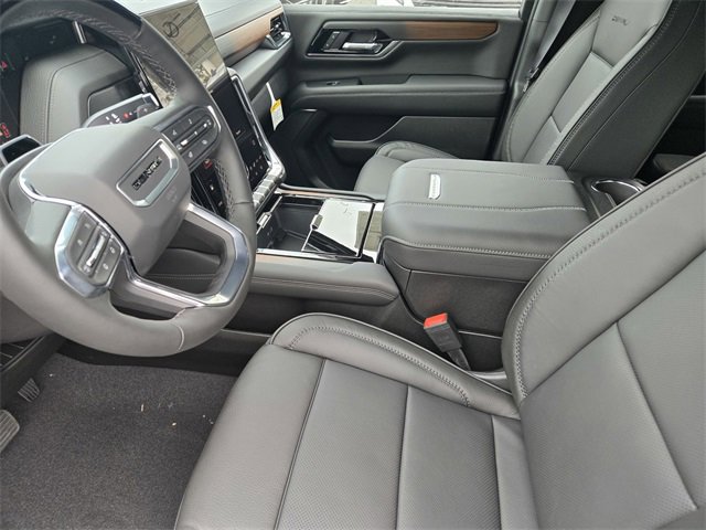 New 2026 GMC Yukon XL Denali w/ Denali Reserve Package image 17