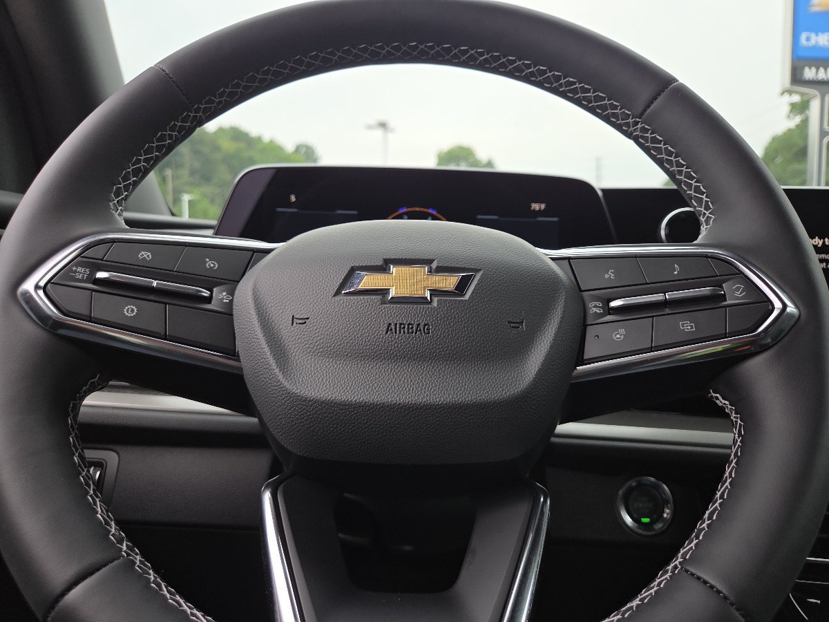New 2027 Chevrolet Traverse LT FWD image 31