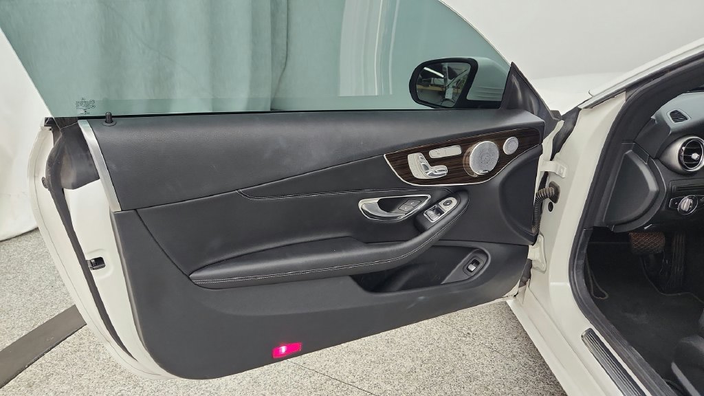 Used 2018 Mercedes-Benz C 300 Coupe image 11
