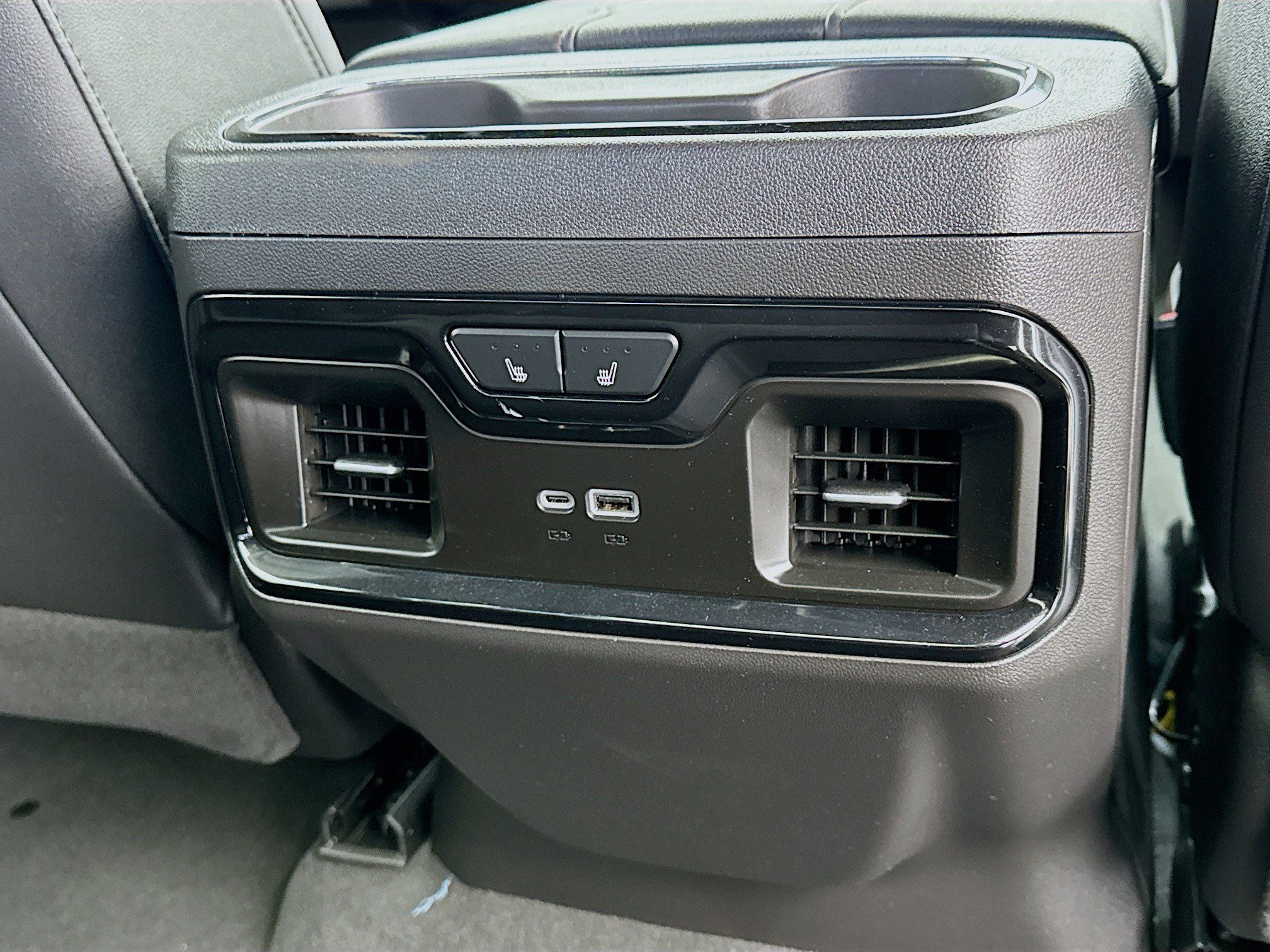 Used 2025 GMC Sierra 1500 AT4 AWD/4WD image 16