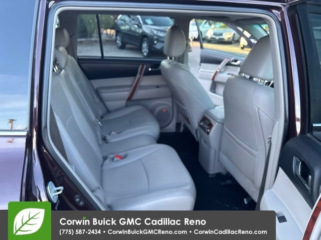 Used 2013 Toyota Highlander Limited AWD/4WD image 34