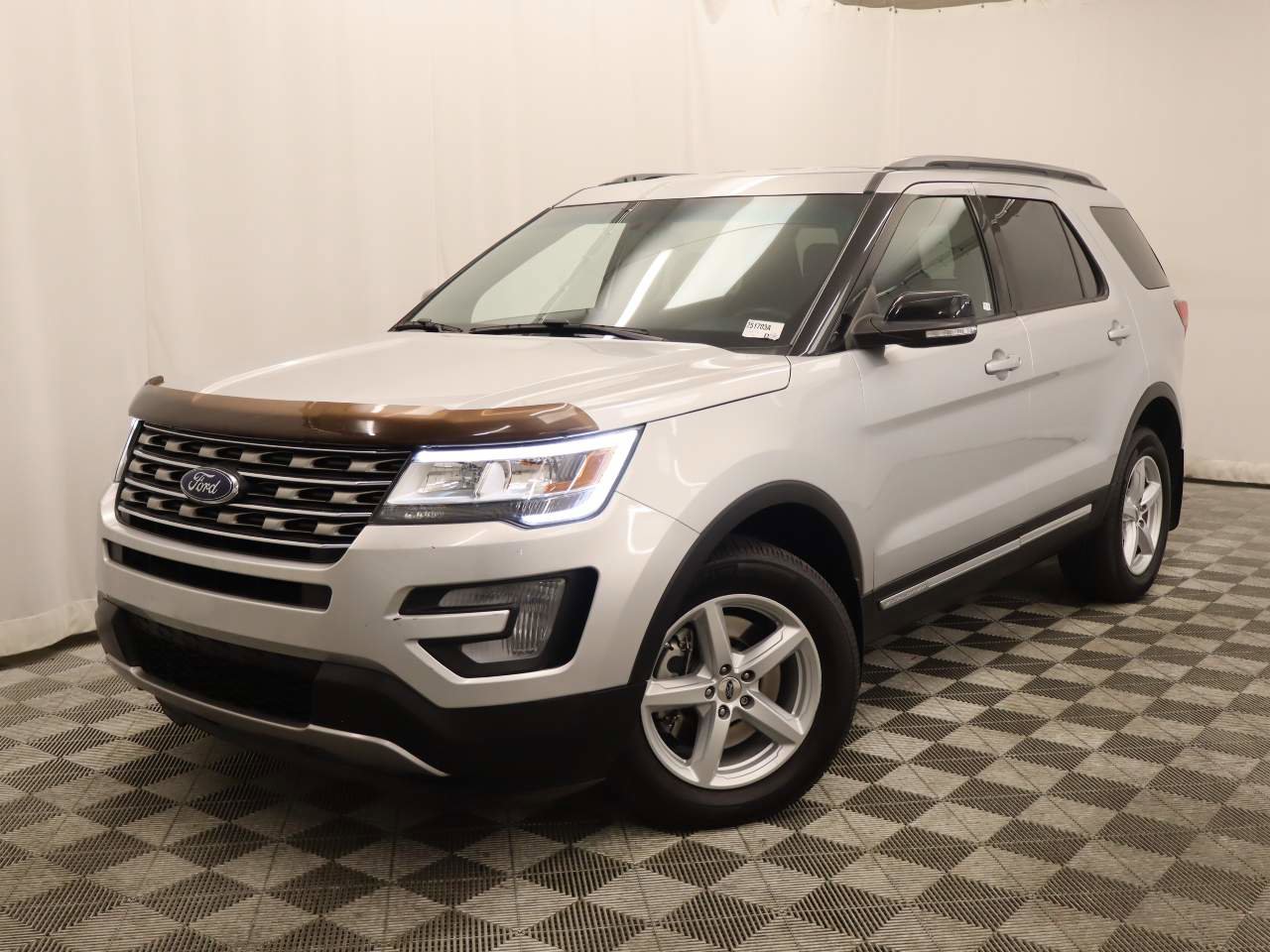 Used 2017 Ford Explorer XLT