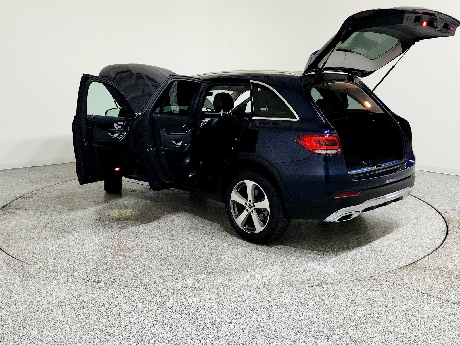 Used 2022 Mercedes-Benz GLC 300 4MATIC image 16