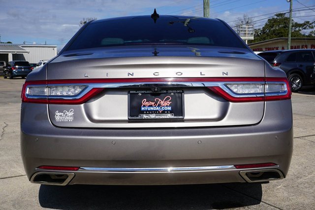 Used 2019 Lincoln Continental Select image 6