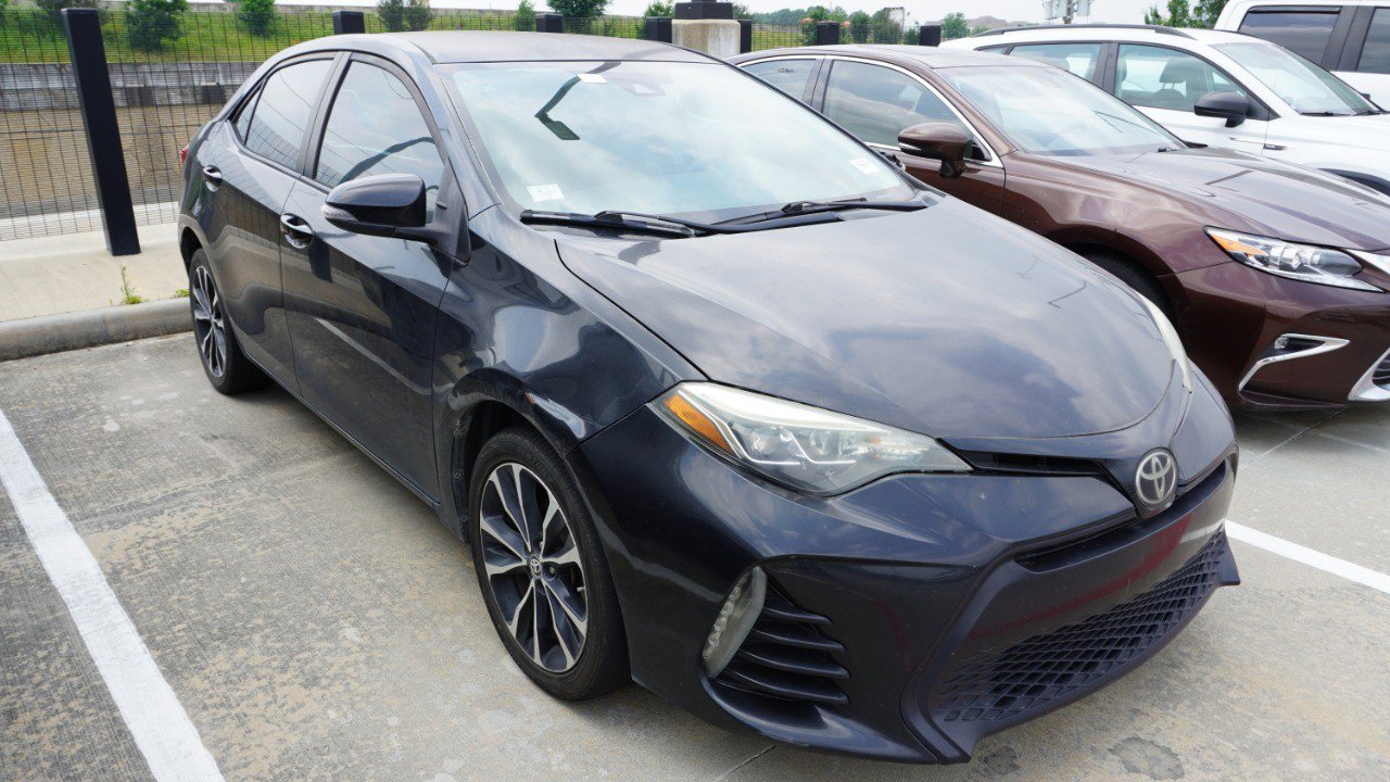 Used 2017 Toyota Corolla SE FWD image 5
