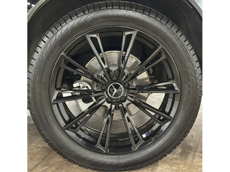 Used 2023 Mercedes-Benz Maybach GLS 600 4MATIC image 12