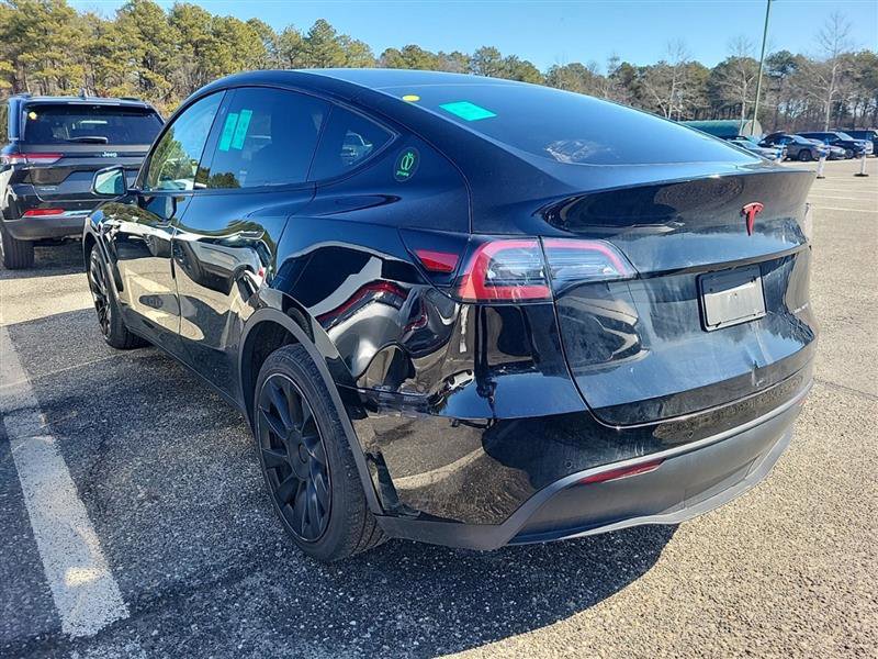 Used 2021 Tesla Model Y Long Range image 7