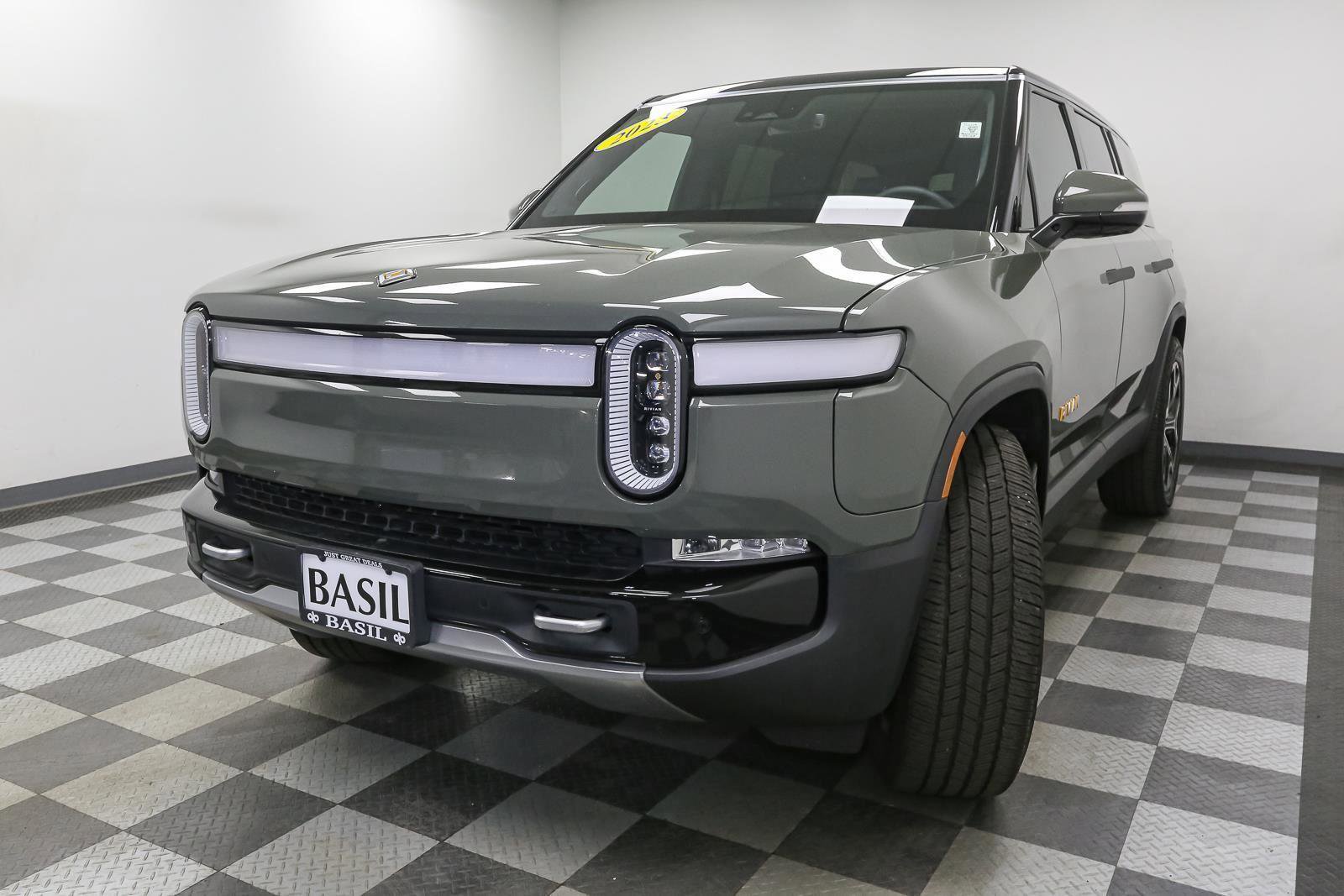 Used 2023 Rivian R1S Launch Edition AWD/4WD image 4