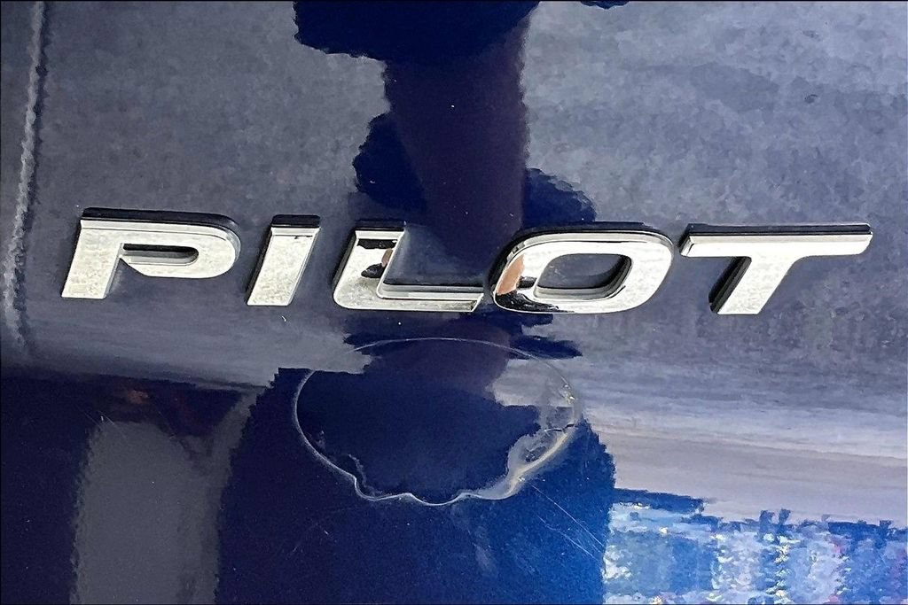 Used 2021 Honda Pilot EX image 32