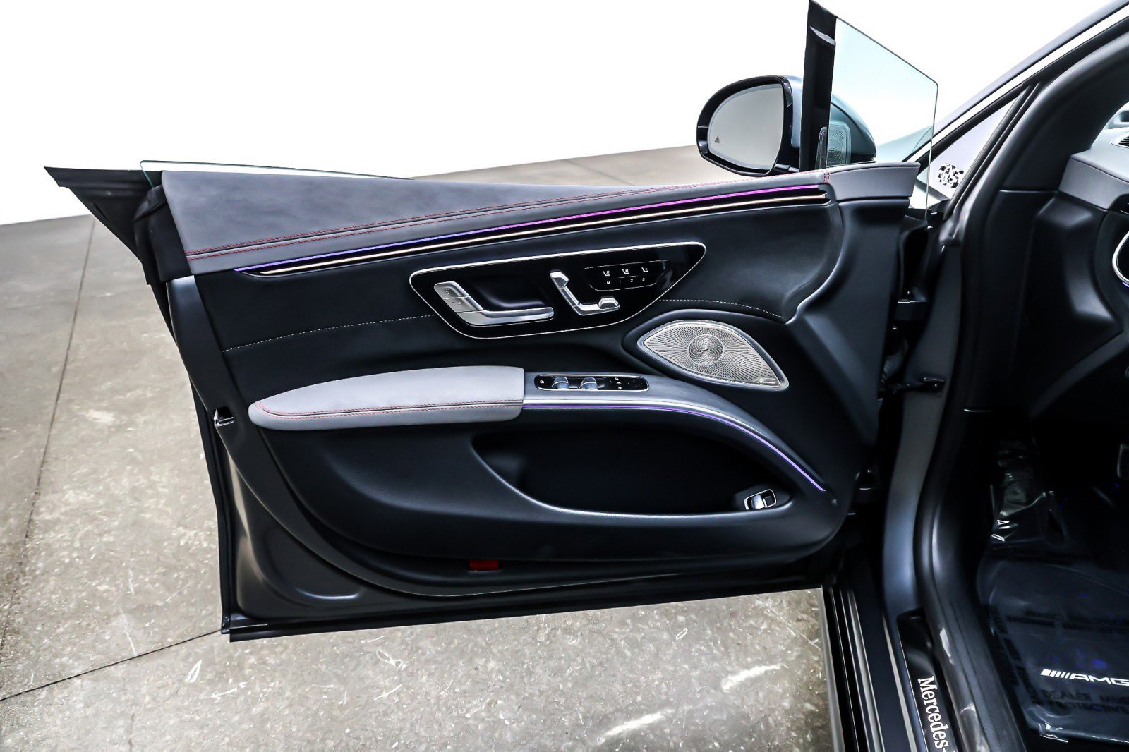 Used 2023 Mercedes-Benz EQS 580 4MATIC Sedan image 21