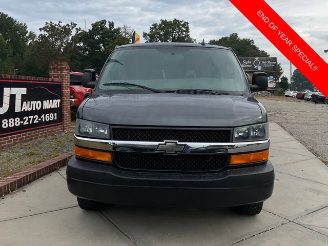 Used 2016 Chevrolet Express 3500 LT w/ LT Preferred Equipment Group image 2