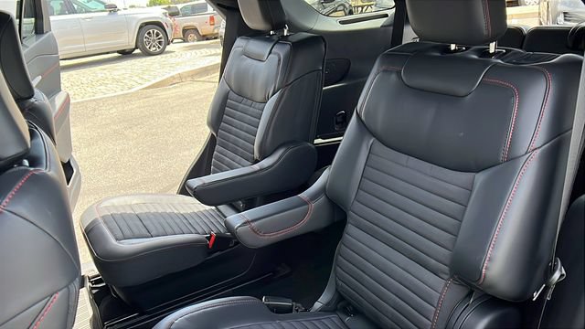 New 2026 Ford Explorer ST-Line w/ ST-Line Street Pack RWD image 20