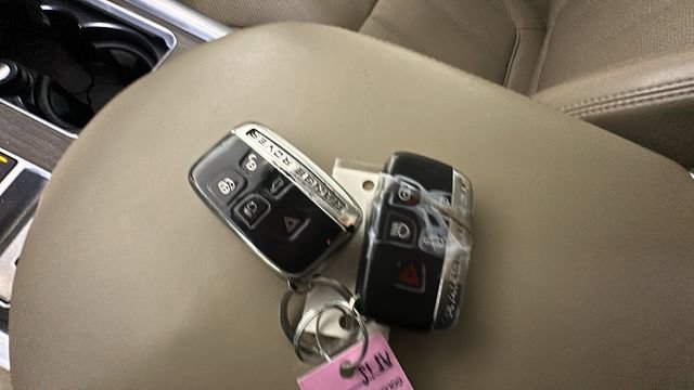 Used 2016 Land Rover Range Rover Sport HSE AWD/4WD image 22