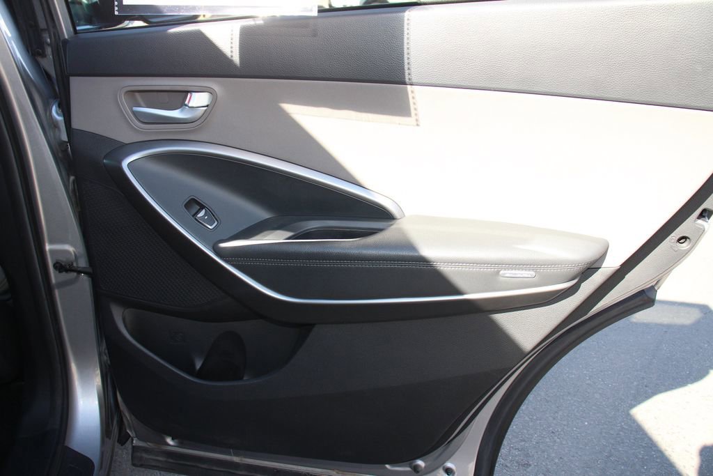 Used 2018 Hyundai Santa Fe SE FWD image 26