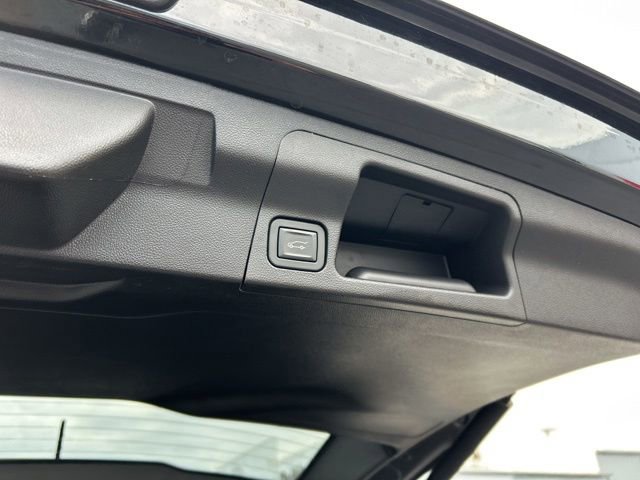 Used 2019 GMC Acadia SLT w/ Black Edition FWD image 9