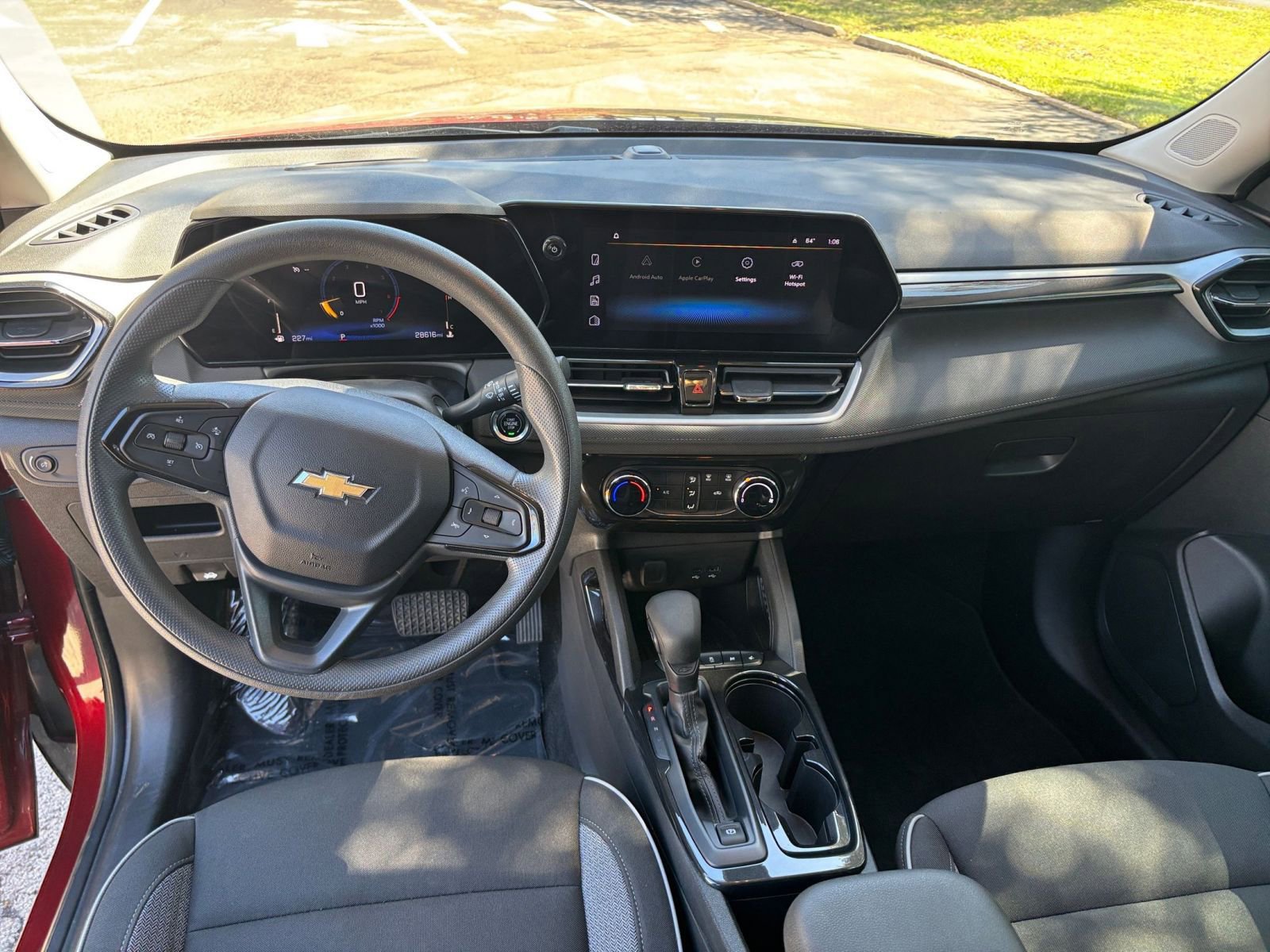 Used 2025 Chevrolet TrailBlazer LT image 28