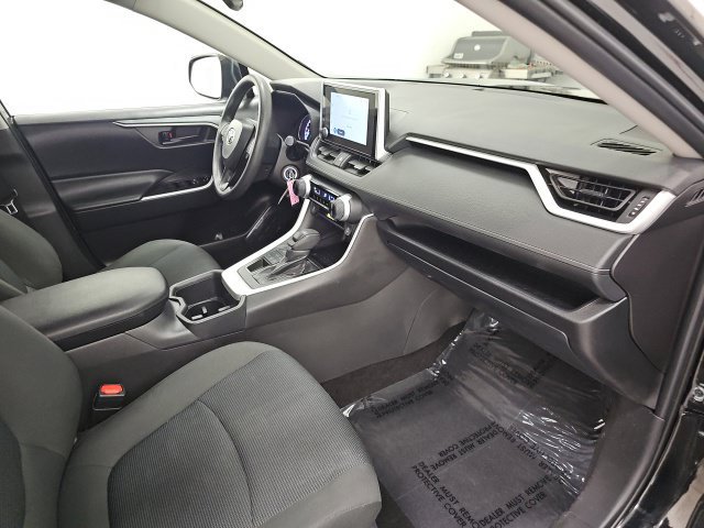 Certified 2025 Toyota RAV4 LE AWD/4WD image 36
