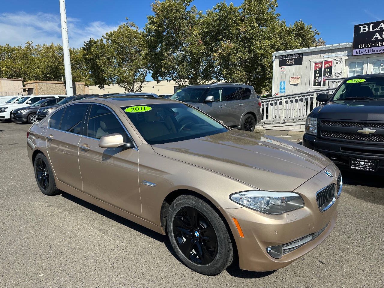 Used 2011 BMW 528i Sedan RWD image 1