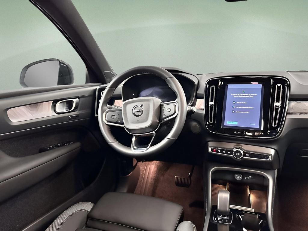 New 2024 Volvo XC40 Recharge Core w/ Protection Package Premier image 26
