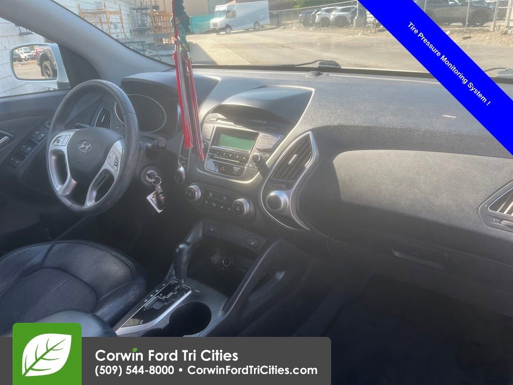 Used 2013 Hyundai Tucson GLS FWD image 2
