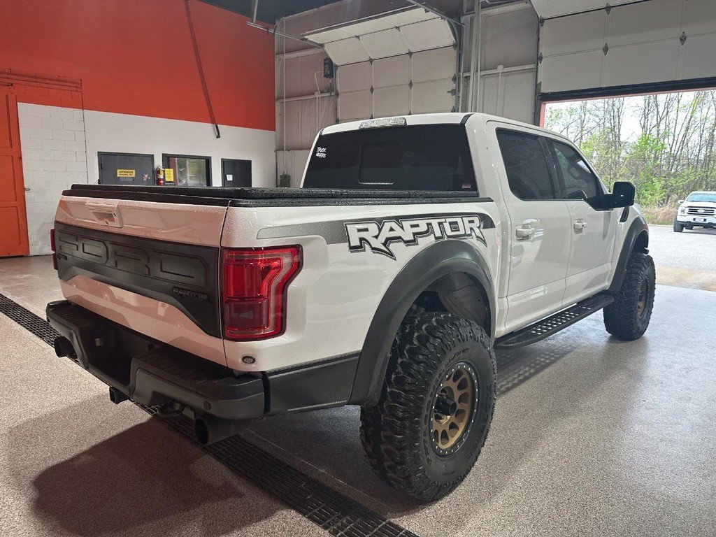 Used 2017 Ford F150 Raptor w/ Equipment Group 802A Luxury AWD/4WD image 4
