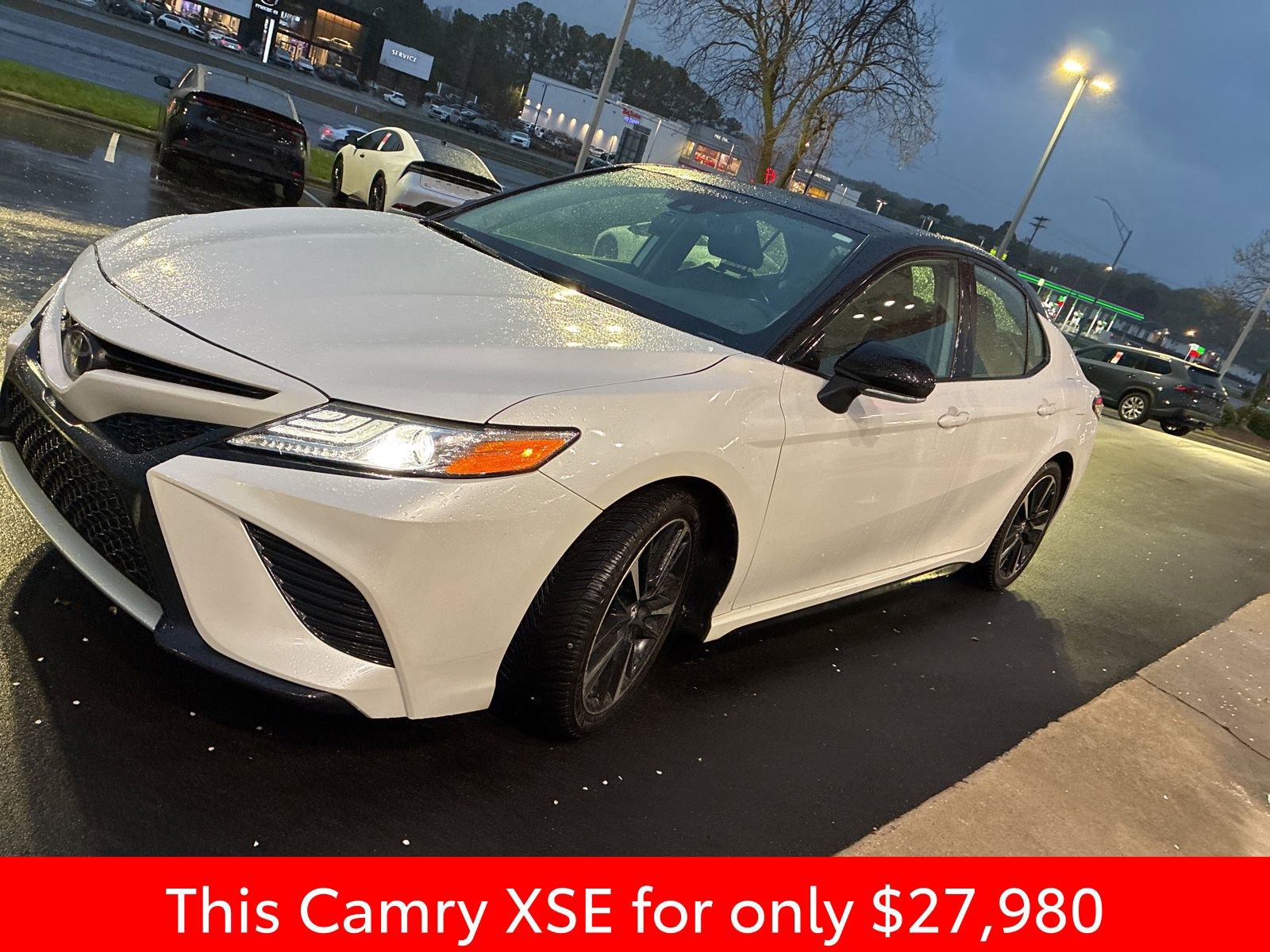 Used 2020 Toyota Camry XSE image 5