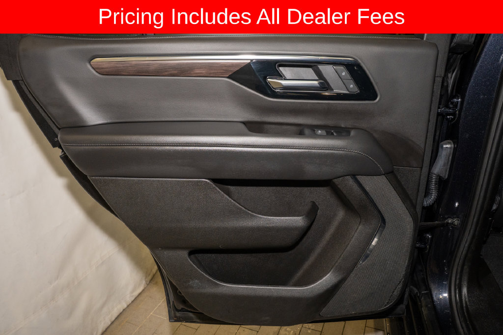 Used 2025 Chevrolet Tahoe LT RWD image 11